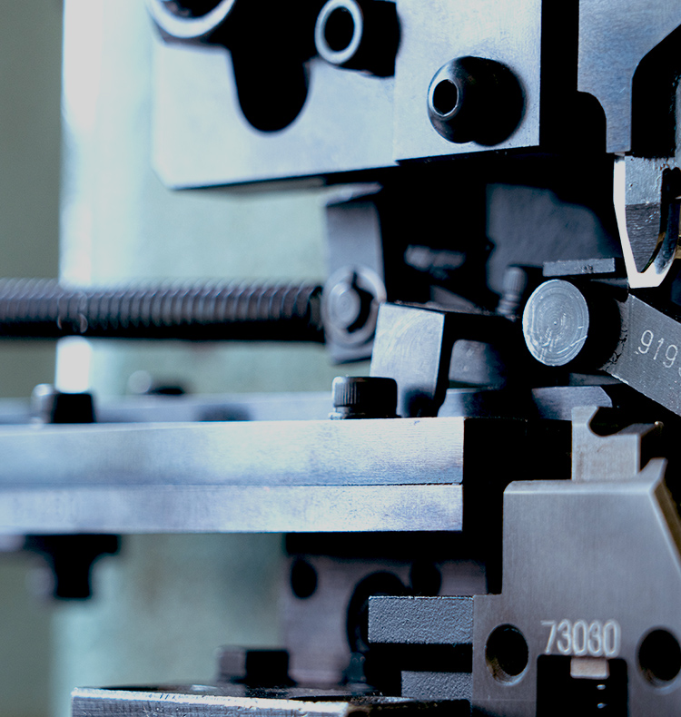 人と技術の調和で未来を切り開く